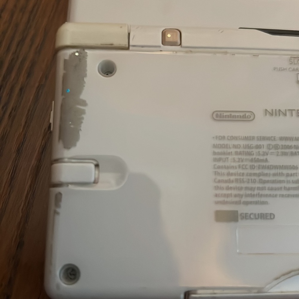 Nintendo DS Lite - Picture 5 of 10
